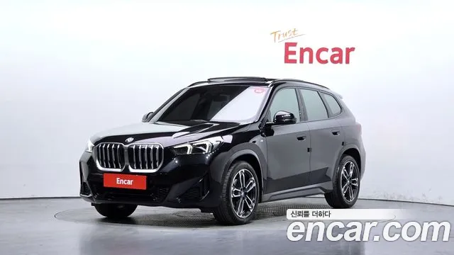 Фотография автомобиля — BMW X1 U11