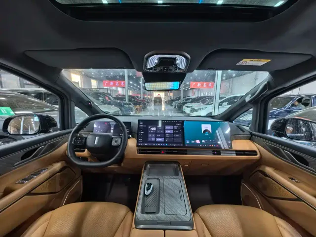 Wey Alpine — Фото автомобиля 11