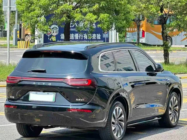 Aito M7 — Фото автомобиля 7