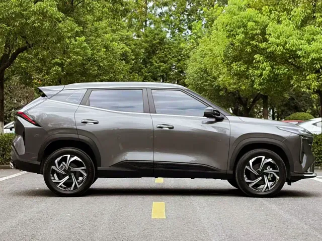Geely Boyue — Фото автомобиля 4