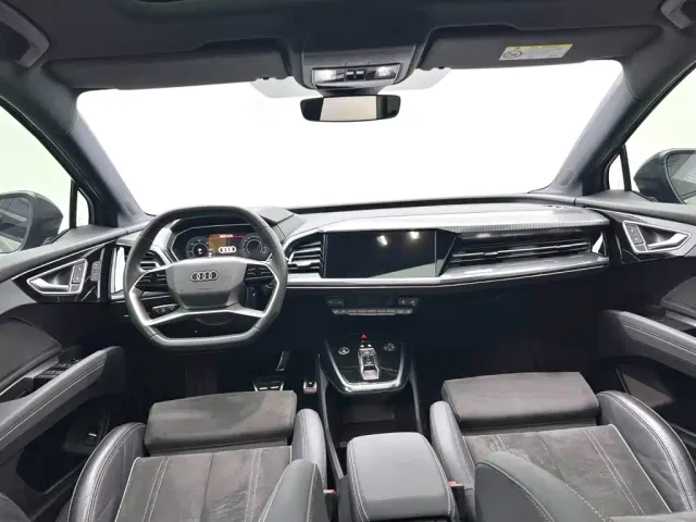 Audi Q4 e-tron — Фото автомобиля 15