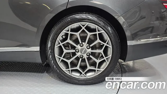 Genesis G80 RG3 — Фото автомобиля 21