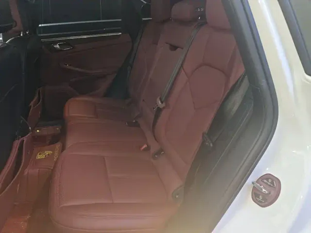 Porsche Macan — Фото автомобиля 16
