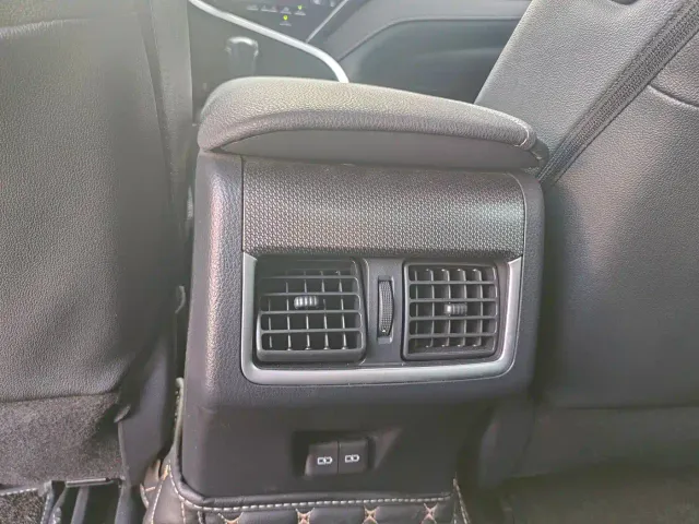 Toyota Camry — Фото автомобиля 14