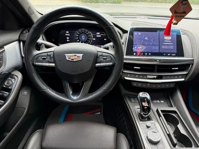 Cadillac CT5 — Фото автомобиля 14