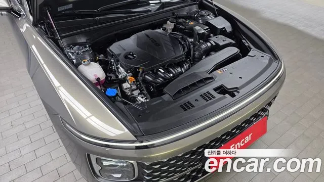 Hyundai Grandeur GN7 — Фото автомобиля 9