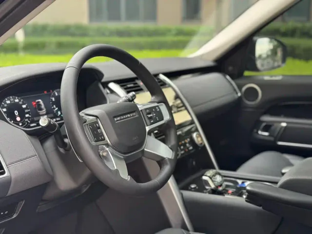 Land Rover Discovery — Фото автомобиля 5