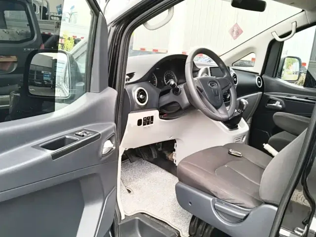 JAC Refine M3 — Фото автомобиля 15