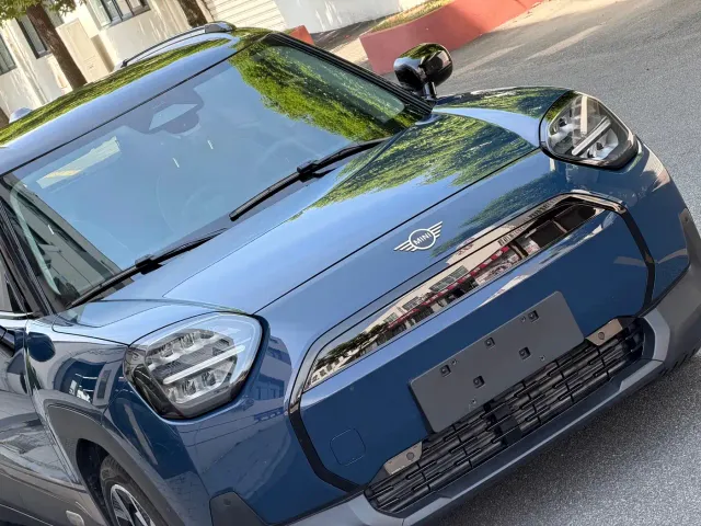 MINI Electric MINI ACEMAN — Фото автомобиля 3