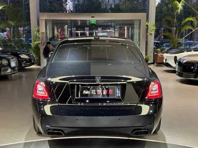 Rolls-Royce Ghost — Фото автомобиля 5