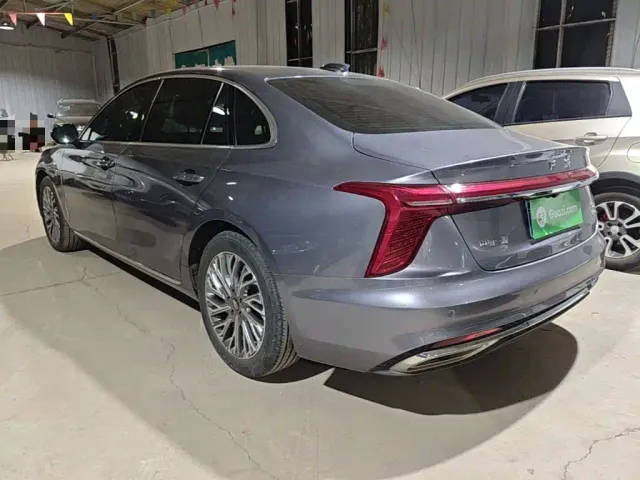 Hongqi H5 — Фото автомобиля 4