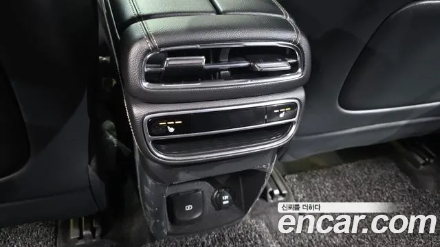 Genesis GV80 2.5T Бензин 2WD — Фото автомобиля 19