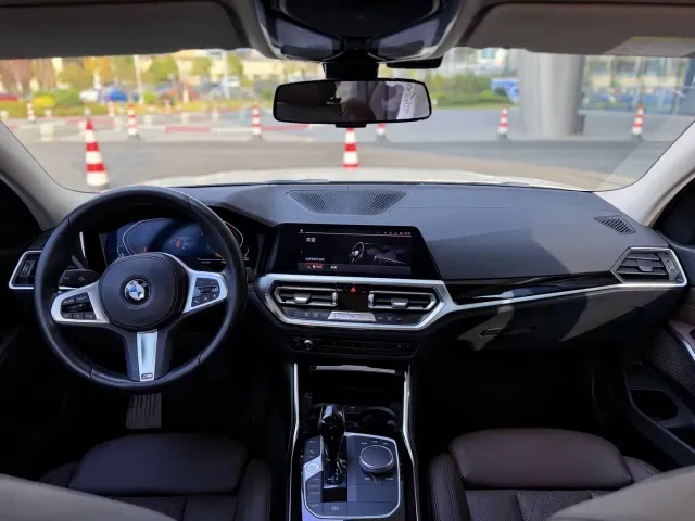 BMW 3 Series — Фото автомобиля 18
