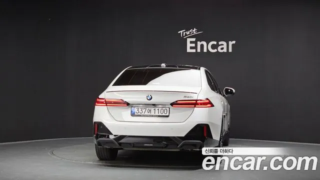 BMW 5-Series — Фото автомобиля 2
