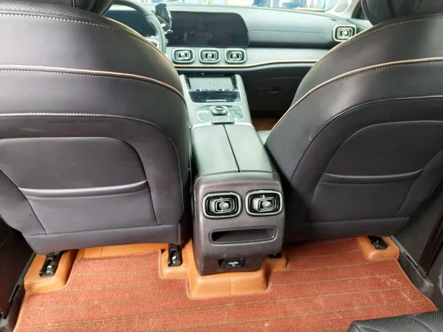 Chery Tiggo 9 — Фото автомобиля 9