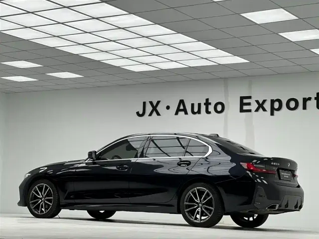 BMW 3 Series — Фото автомобиля 16