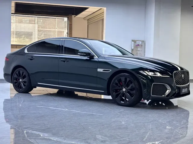 Jaguar XFL — Фото автомобиля 3
