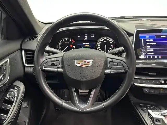 Cadillac CT5 — Фото автомобиля 8