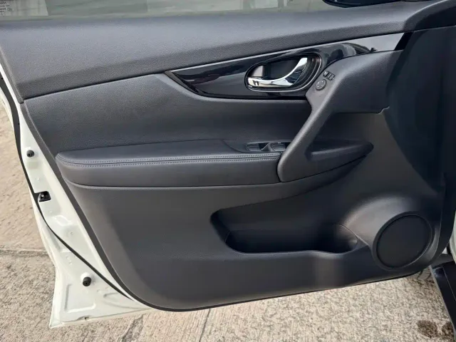Nissan X-Trail — Фото автомобиля 12