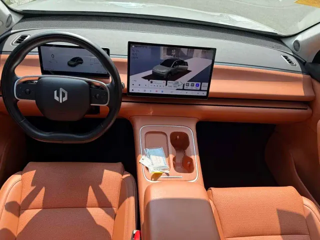 Leapmotor C10 — Фото автомобиля 10