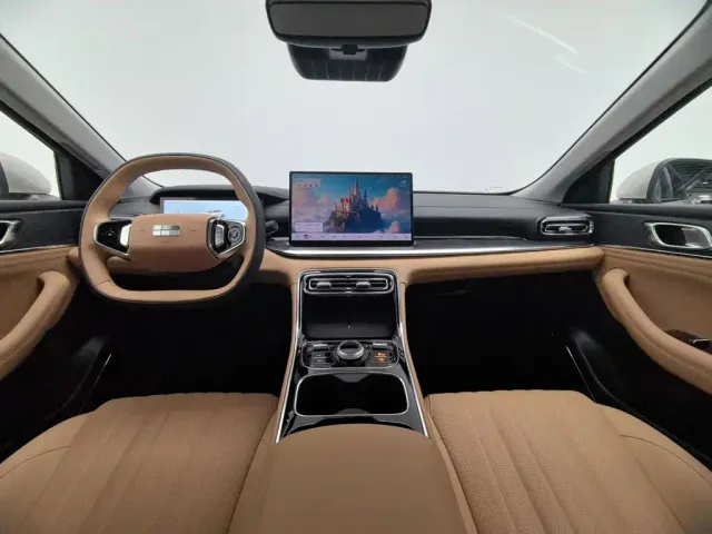 Geely Galaxy Stellar 6 — Фото автомобиля 5