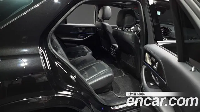 Mercedes-Benz GLE-Class — Фото автомобиля 18