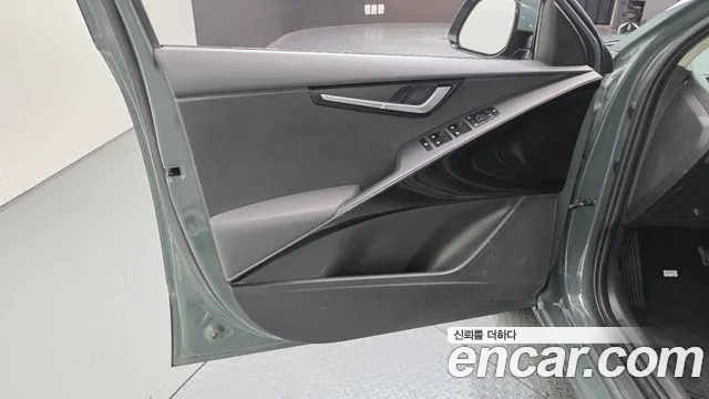 Kia Niro New — Фото автомобиля 13
