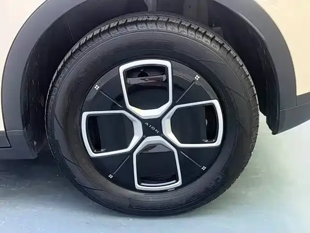 GAC Aion UT — Фото автомобиля 15