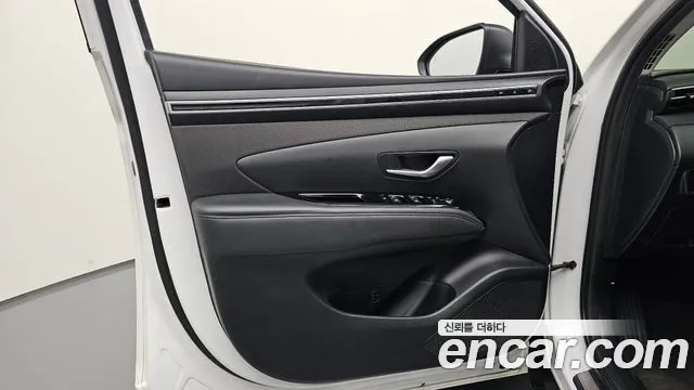 Hyundai Tucson Tucson (NX4) Бензин 1.6 турбо 2WD — Фото автомобиля 21