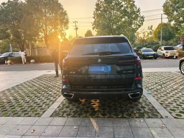 BMW X5 — Фото автомобиля 8