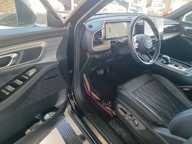 GAC Trumpchi GS8 — Фото автомобиля 15