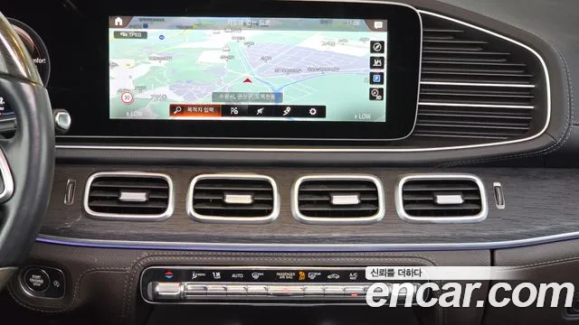 Mercedes-Benz GLS-Class — Фото автомобиля 12