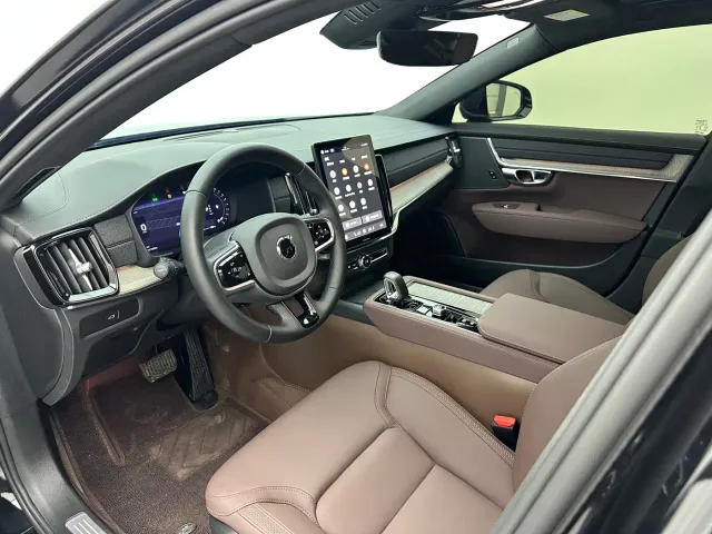 Volvo S90 — Фото автомобиля 14