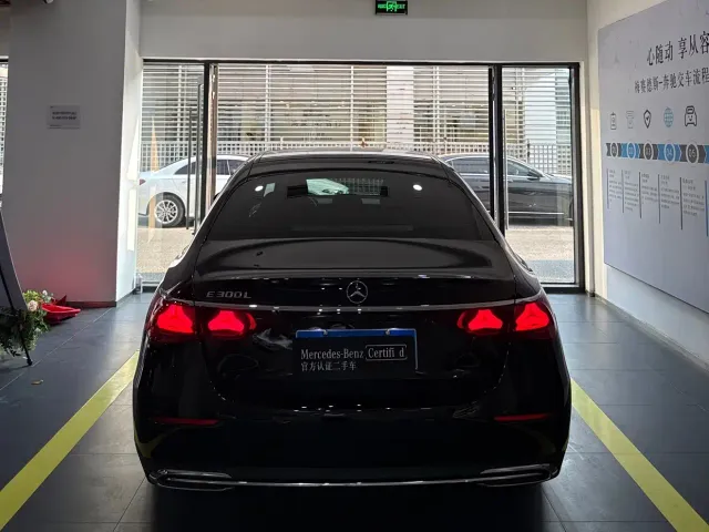 Mercedes-Benz E-Class — Фото автомобиля 13