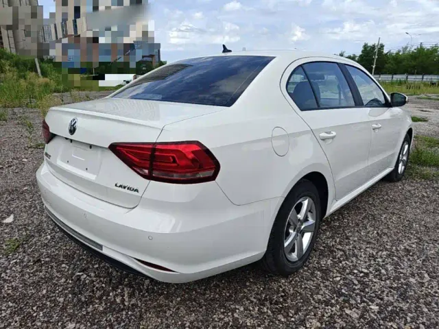 Volkswagen Lavida — Фото автомобиля 6