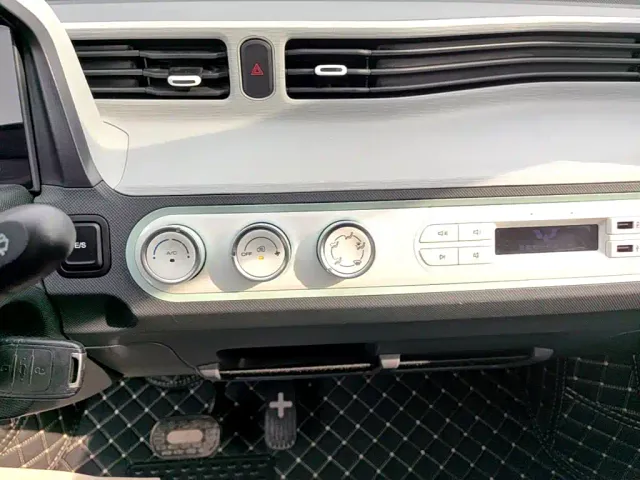 Wuling Hongguang Mini EV — Фото автомобиля 12