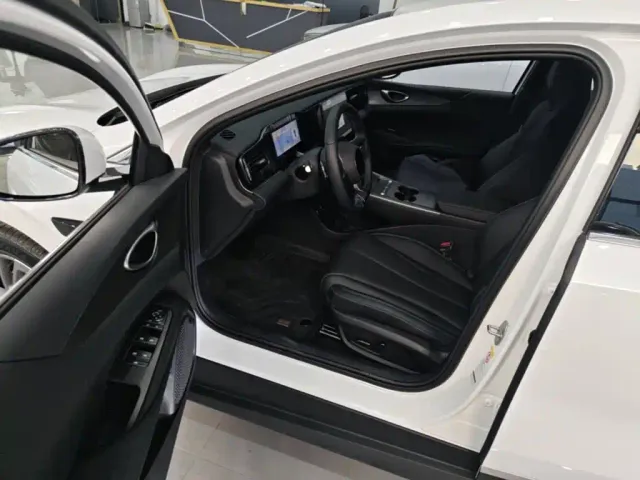 BYD Seal 06 — Фото автомобиля 15