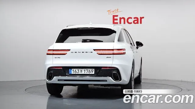 Genesis GV70 2.5T Бензин AWD — Фото автомобиля 4