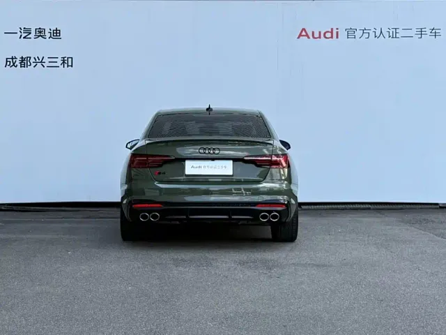 Audi S4 — Фото автомобиля 5