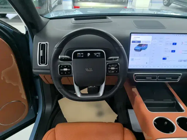 Li Auto L9 — Фото автомобиля 10
