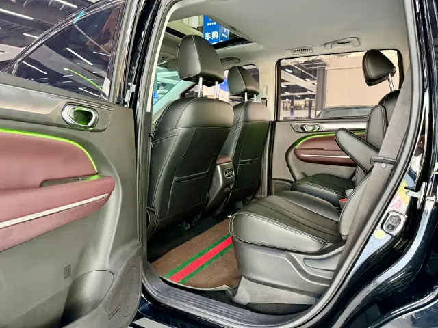 GAC Trumpchi M6 — Фото автомобиля 5