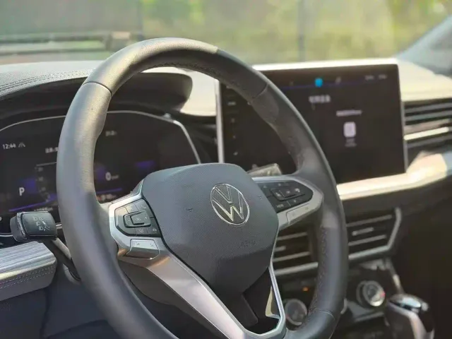 Volkswagen Sagitar — Фото автомобиля 4