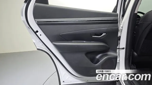 Hyundai Tucson Tucson (NX4) Дизель 2.0 4WD — Фото автомобиля 25