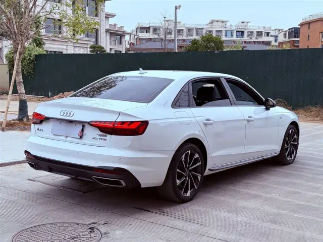 Audi A4L — Фото автомобиля 9