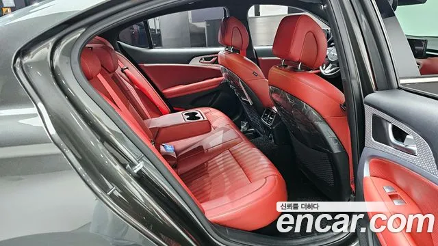 Genesis G70 — Фото автомобиля 12