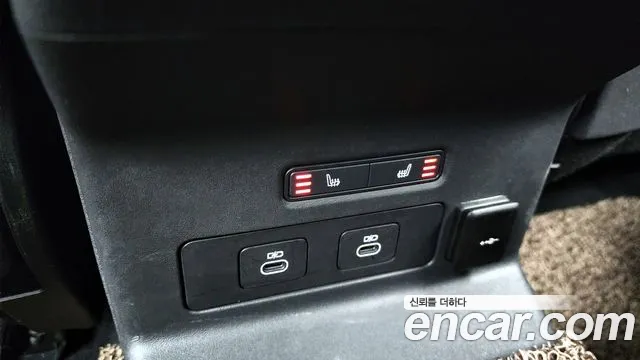 Land Rover Range Rover Velar Range Rover Velar 2.0 P250 Dynamic SE — Фото автомобиля 16