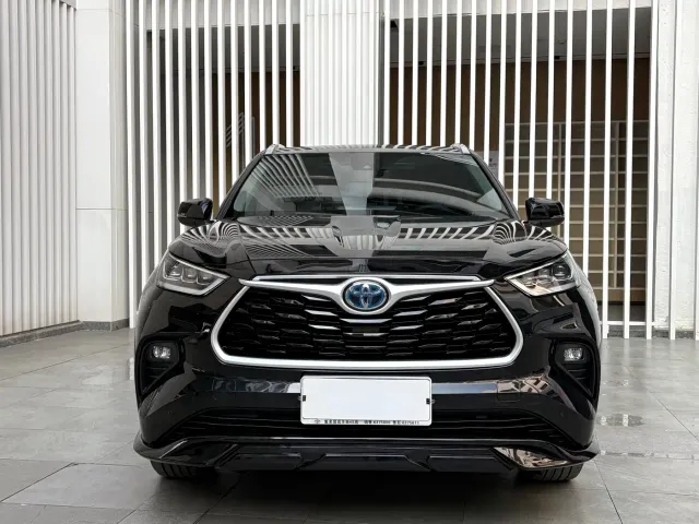 Toyota Highlander — Фото автомобиля 2