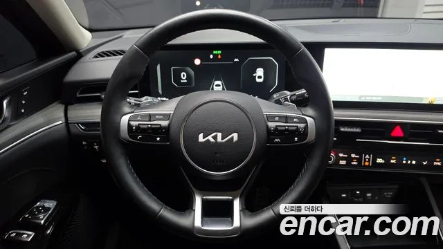 Kia K5 — Фото автомобиля 12