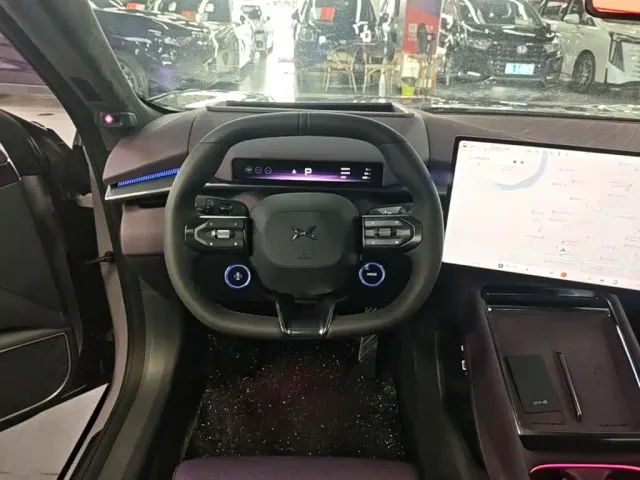 Xpeng P7 — Фото автомобиля 10