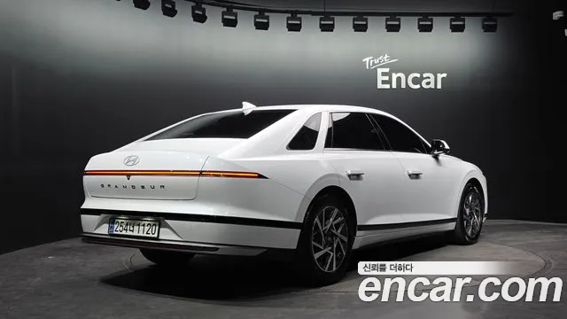 Hyundai Grandeur GN7 — Фото автомобиля 2